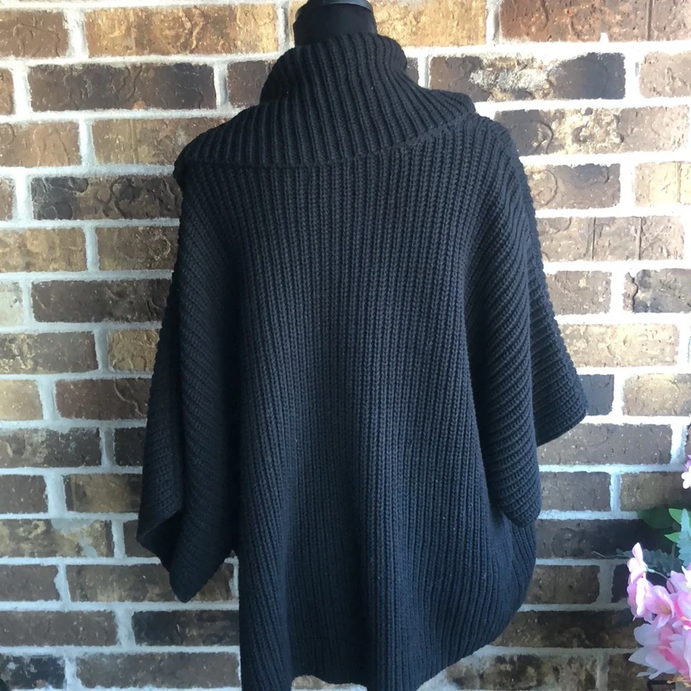 EXPRESS CHUNKY KNIT OVERSIZED CROPPED SWEATER Black - Picture 4 of 7